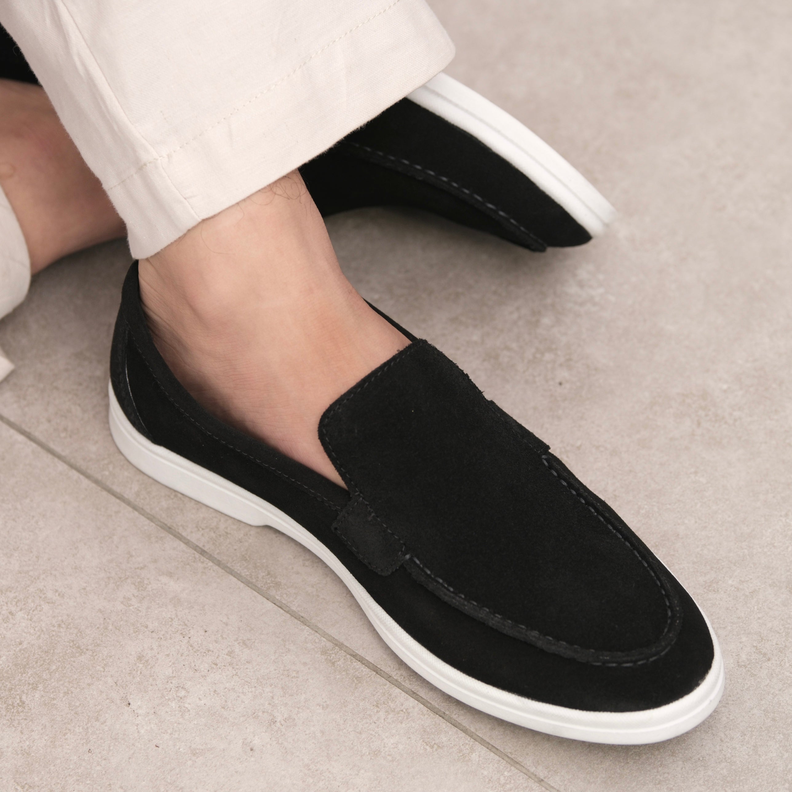 BLACK URBAN LOAFERS