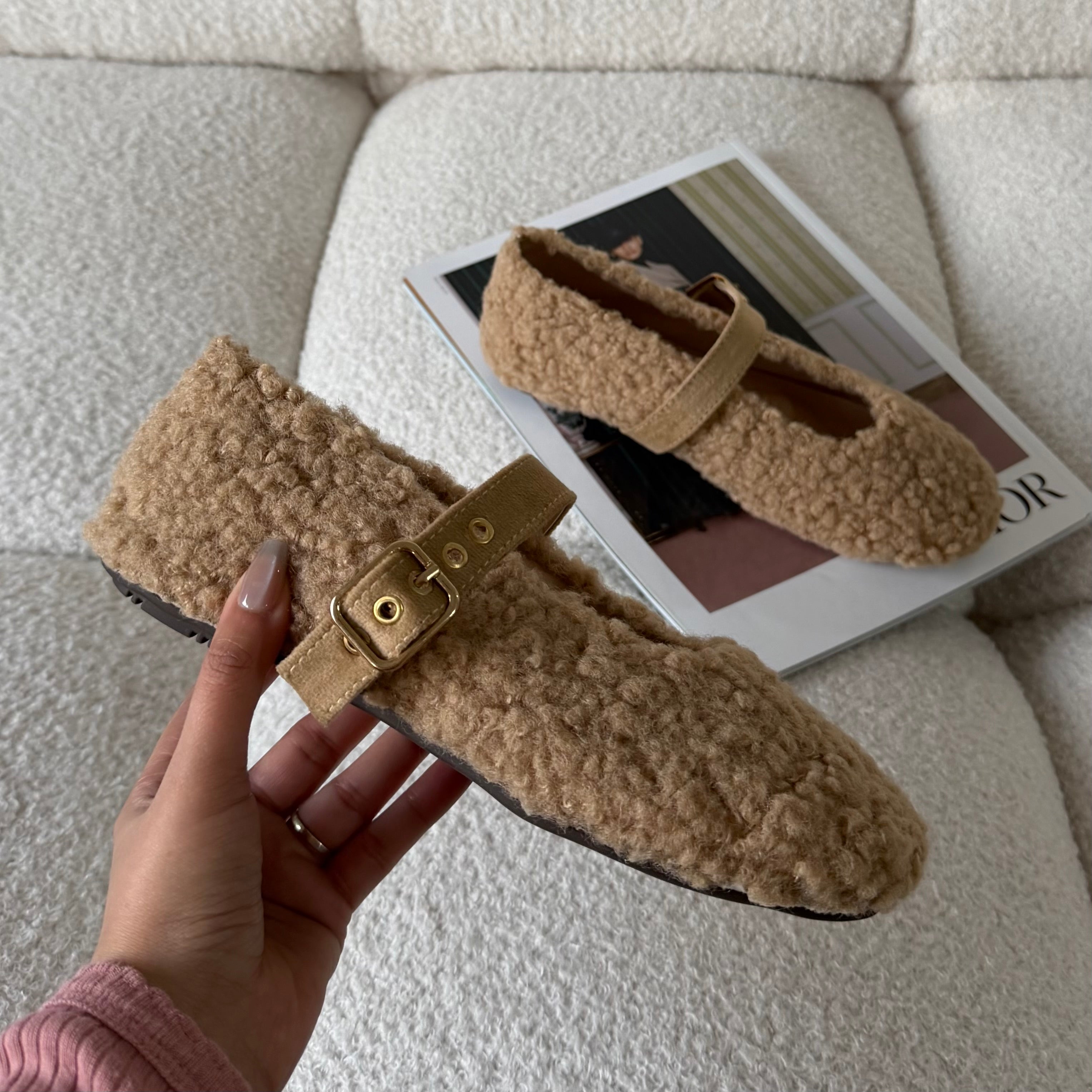 BEIGE TEDDY BALLET FLATS