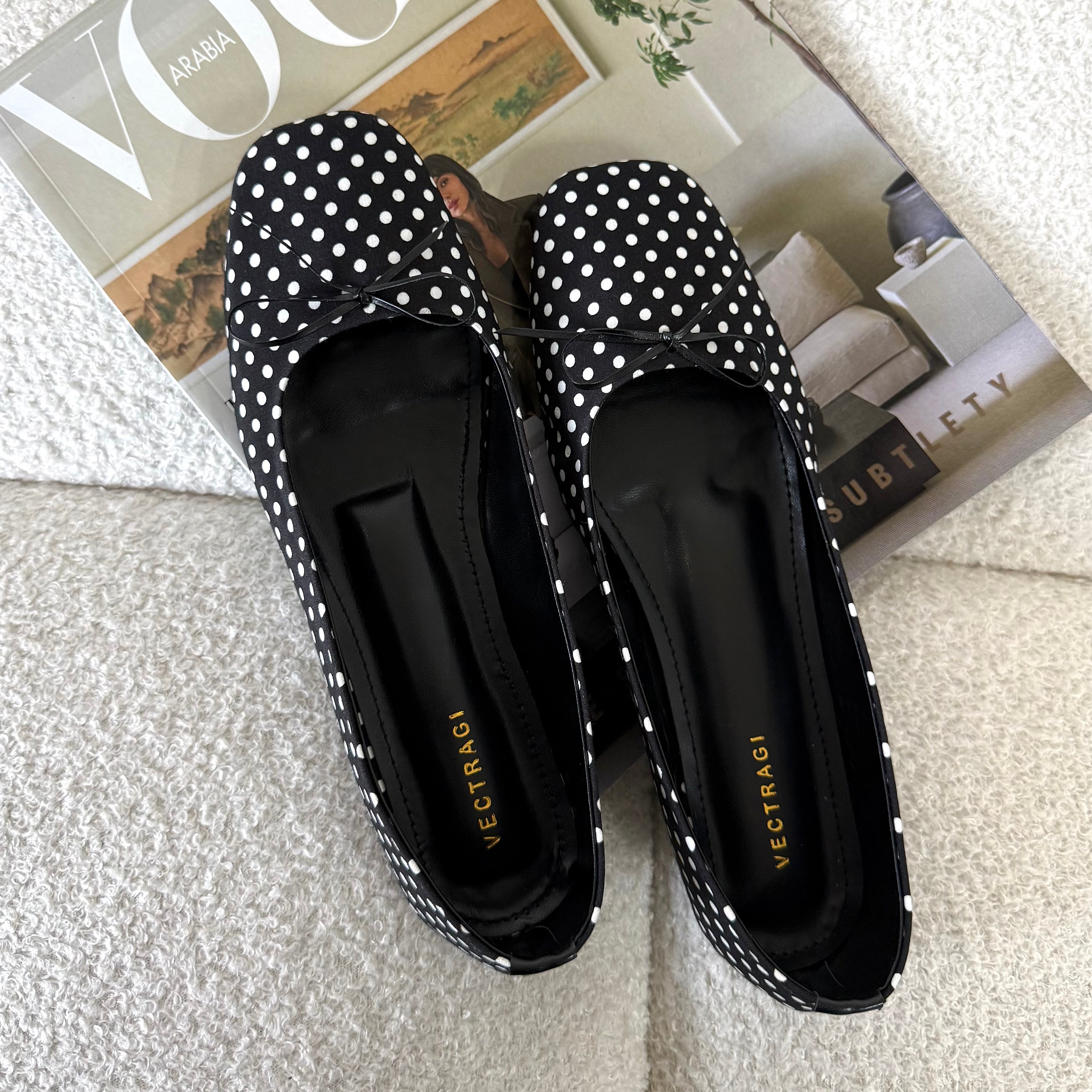 Black polka flats