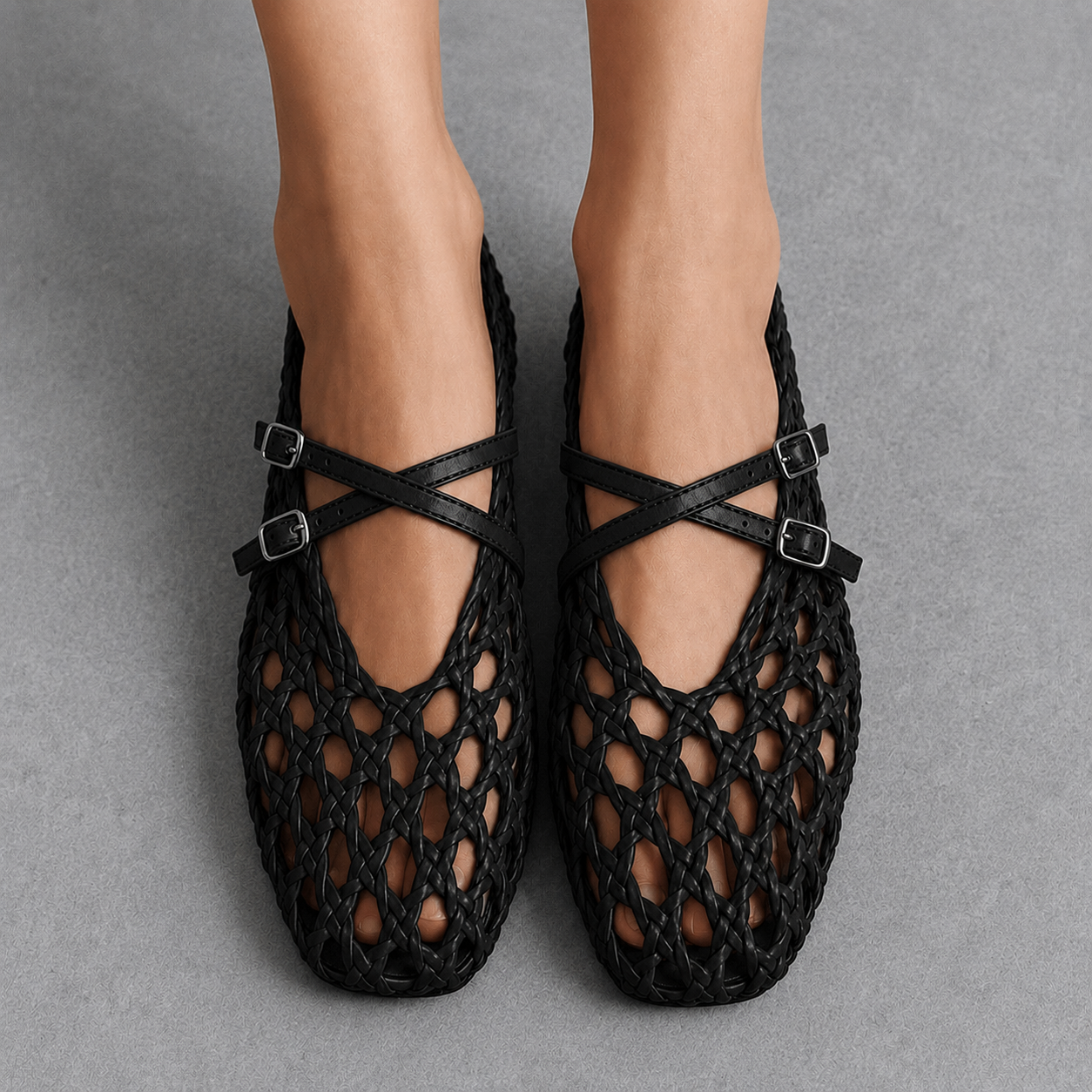 BLACK WOVEN FLATS