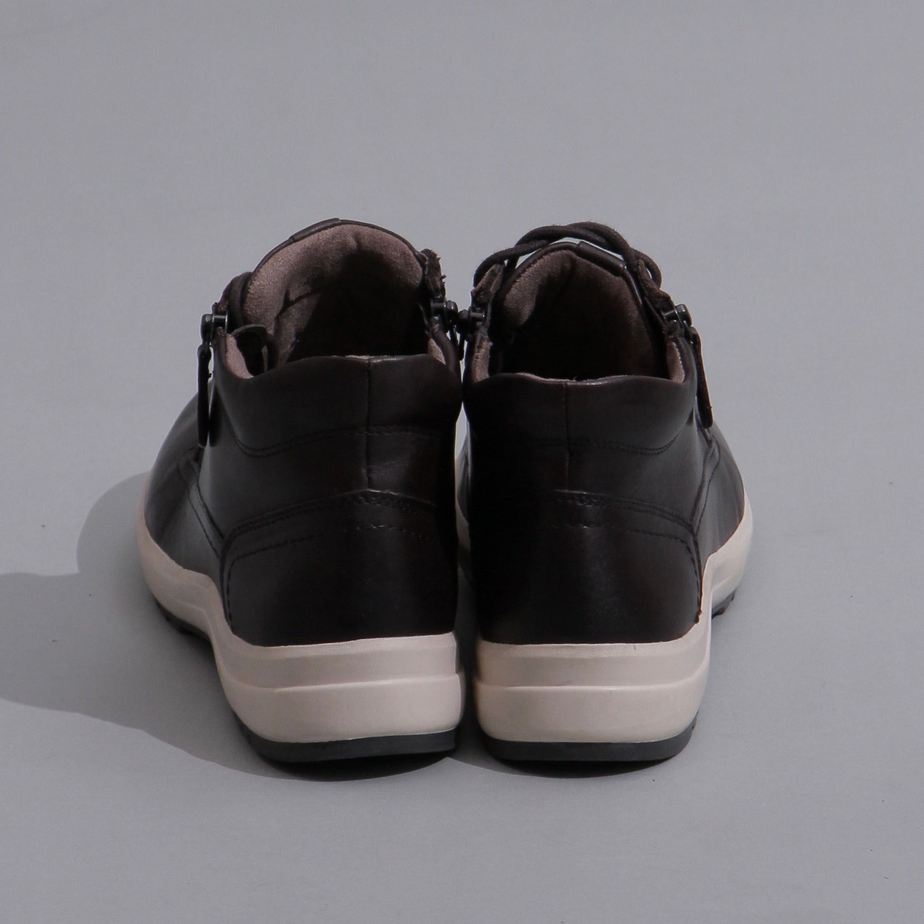 Unisex black brown comfort fit sneakers