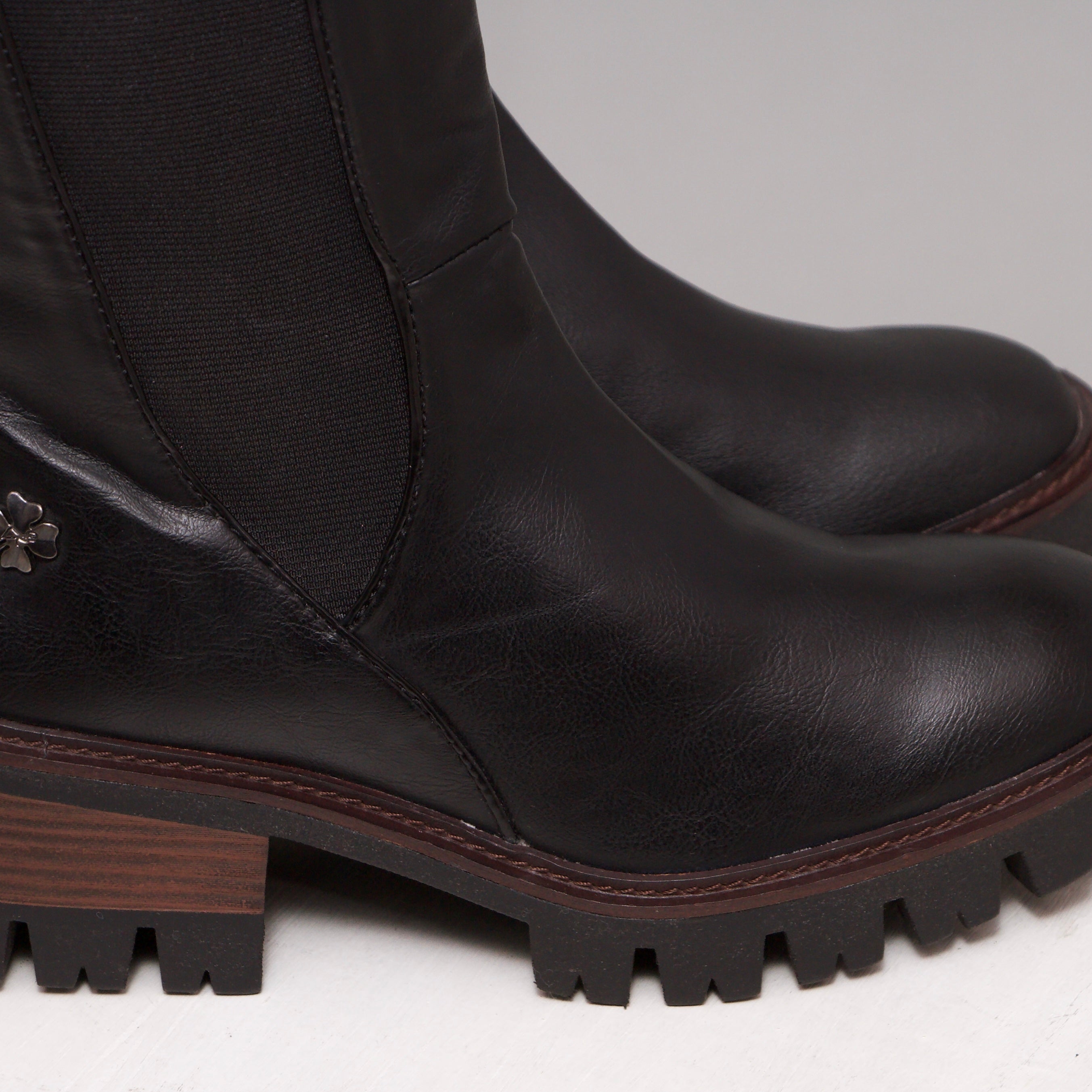 Chelsea dahlia long boots