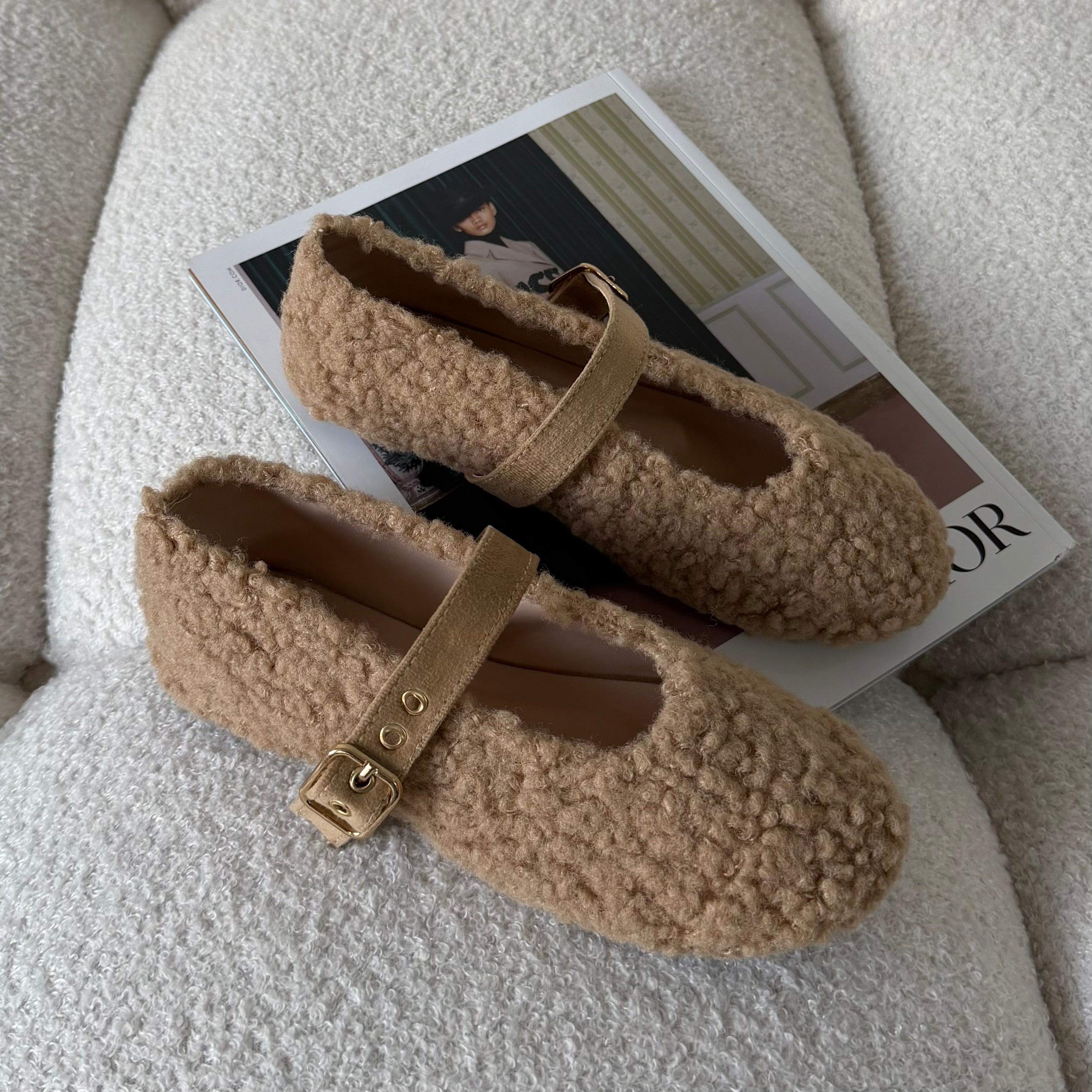 BEIGE TEDDY BALLET FLATS