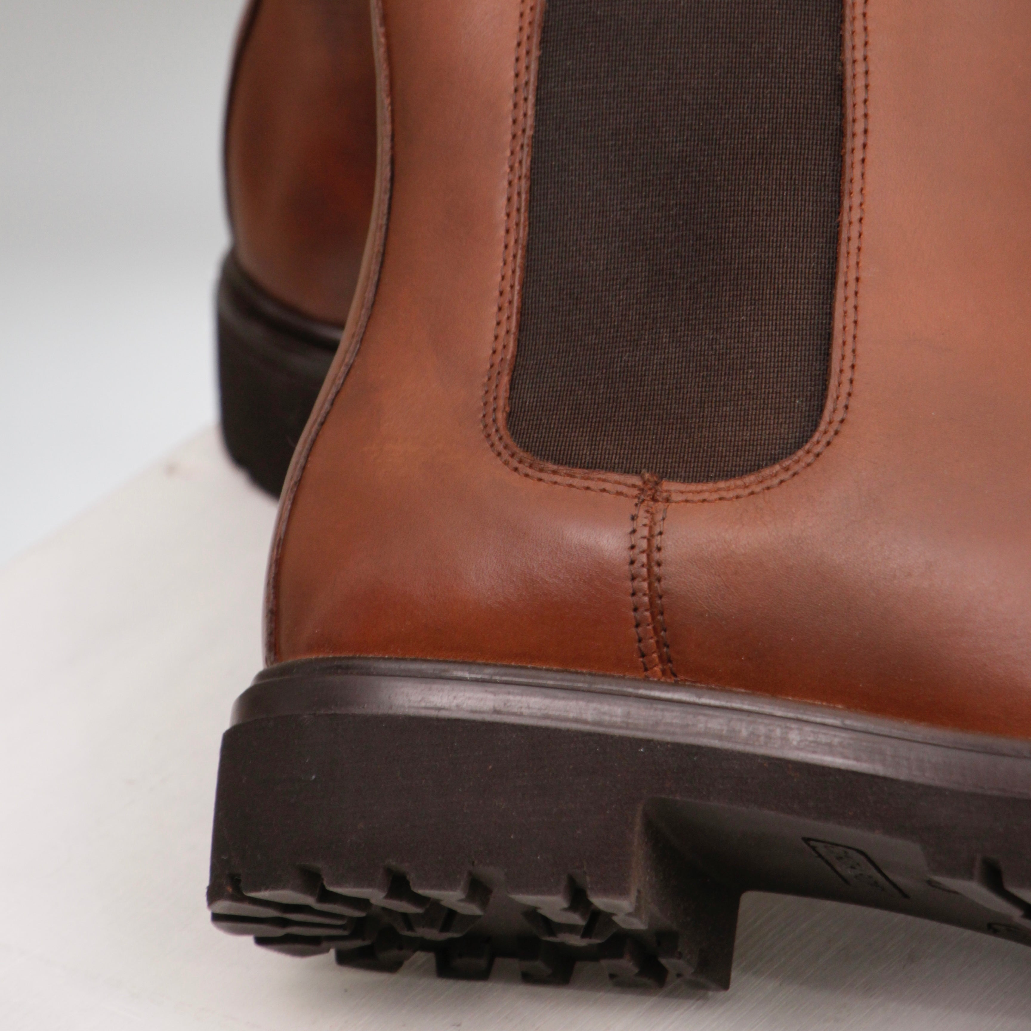 Dark tawny brown zipper chelsea boots