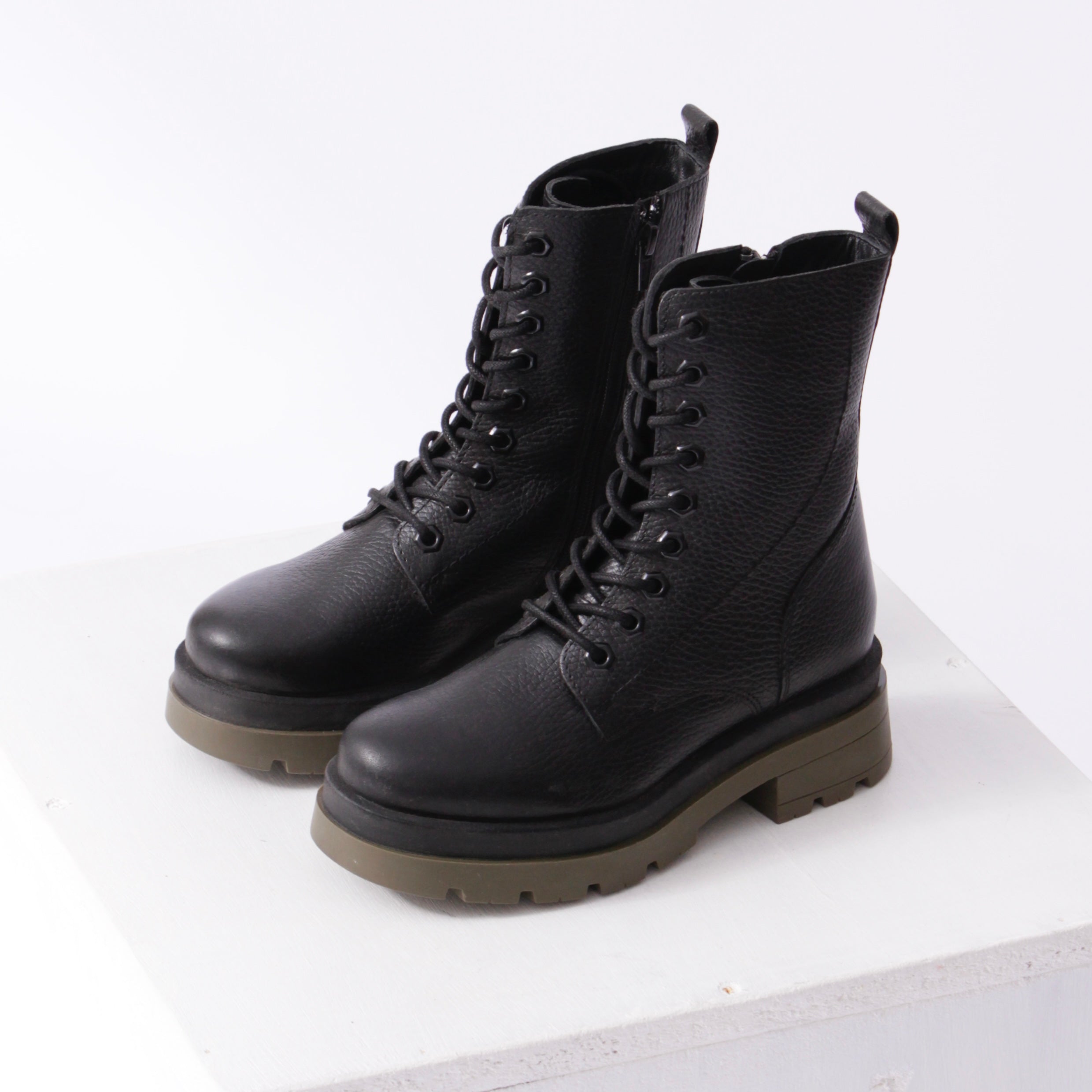 Army green brick platform boots