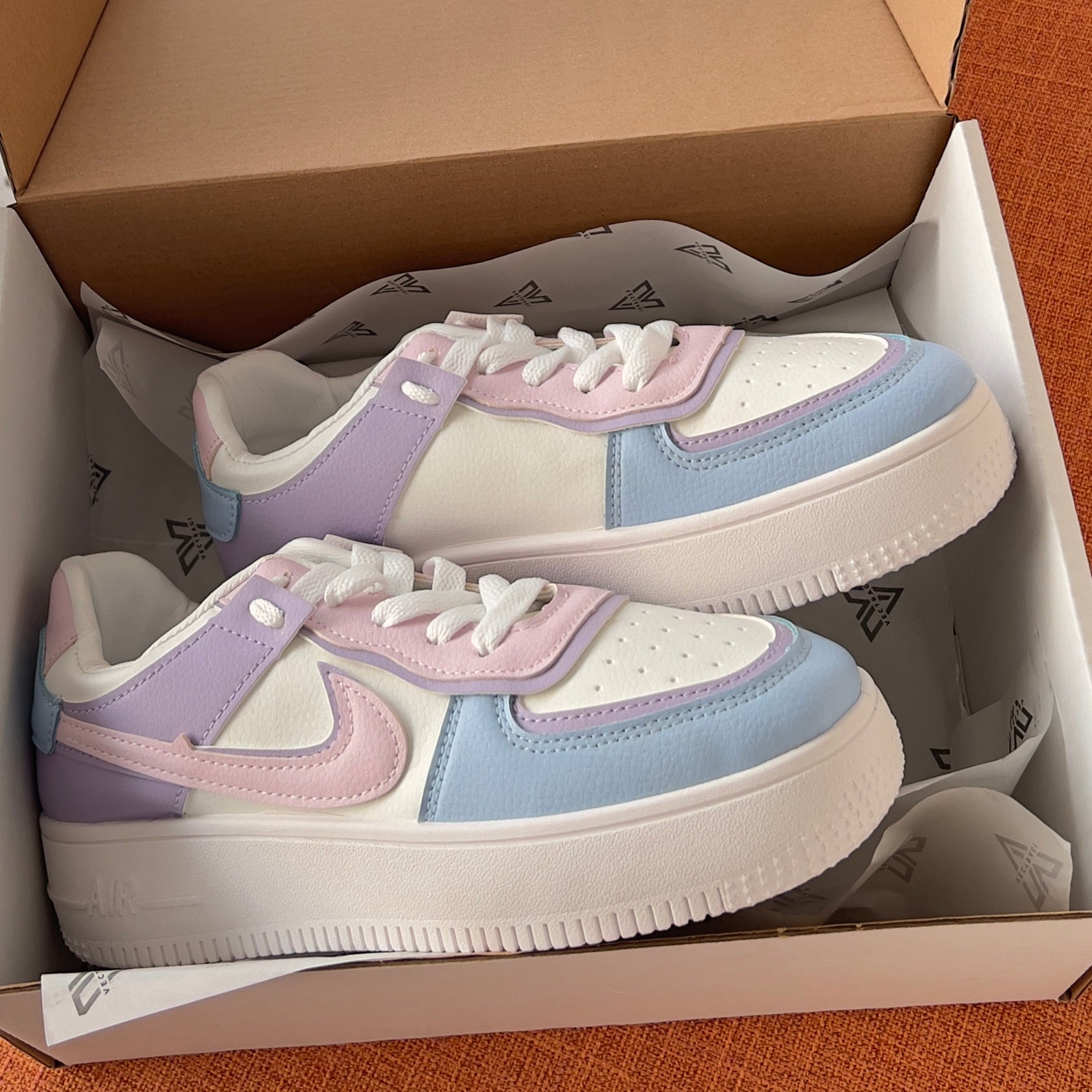 Bubble-gum chunky sneakers