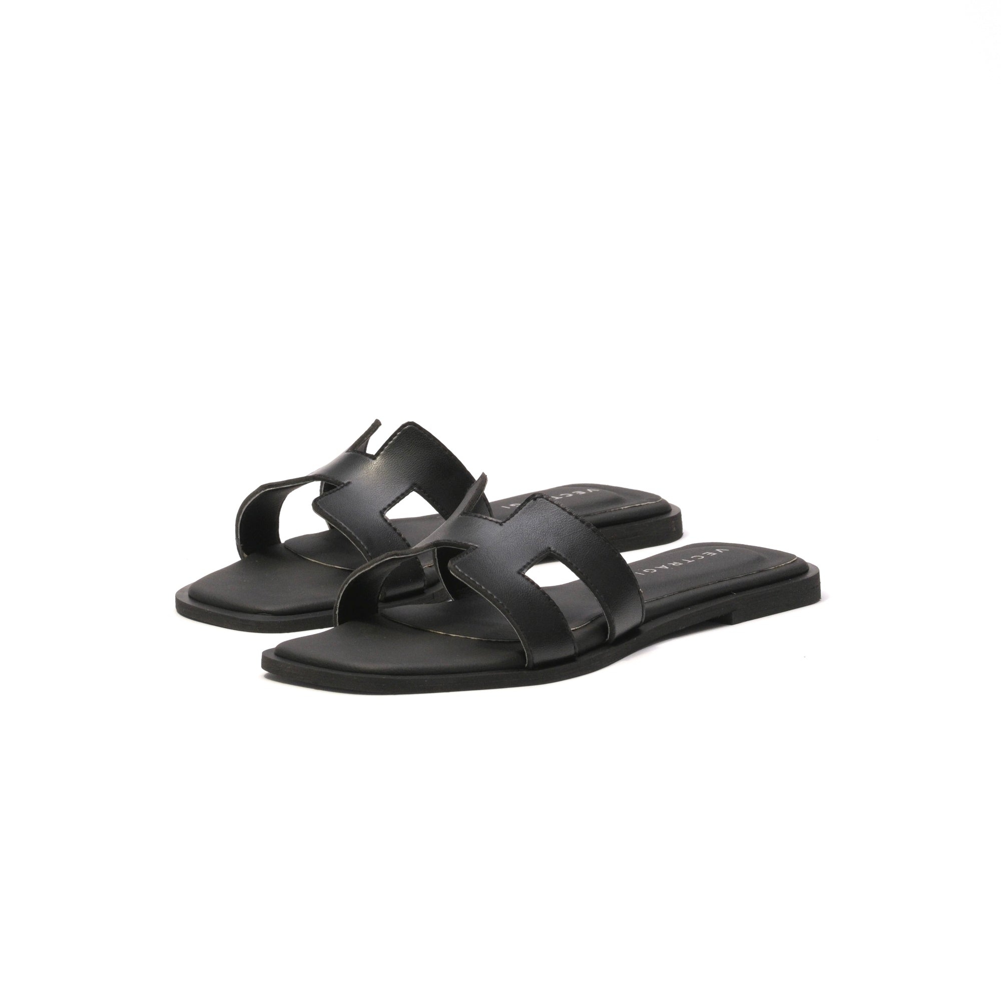 BLACK RAYA FLATS